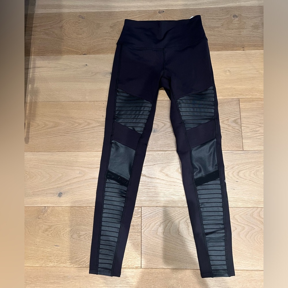 Alo Yoga high waisted leggings